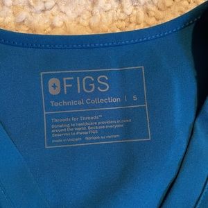 Catarina™ One-Pocket Scrub Top